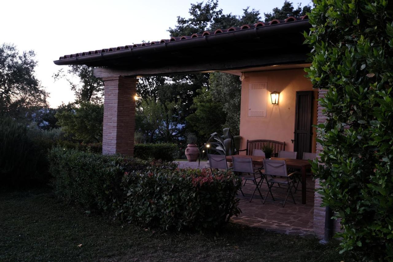 Casa Vacanze Colonnata Губио Екстериор снимка