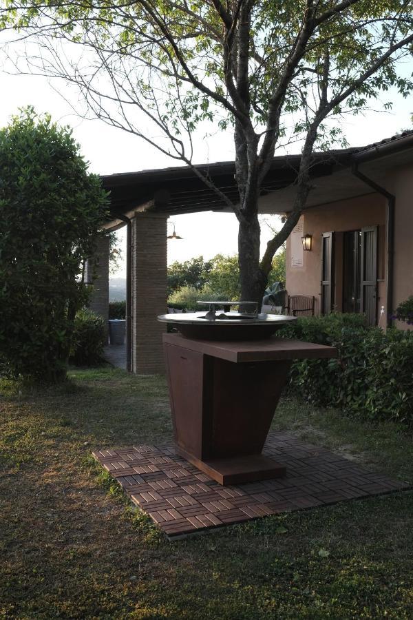Casa Vacanze Colonnata Губио Екстериор снимка