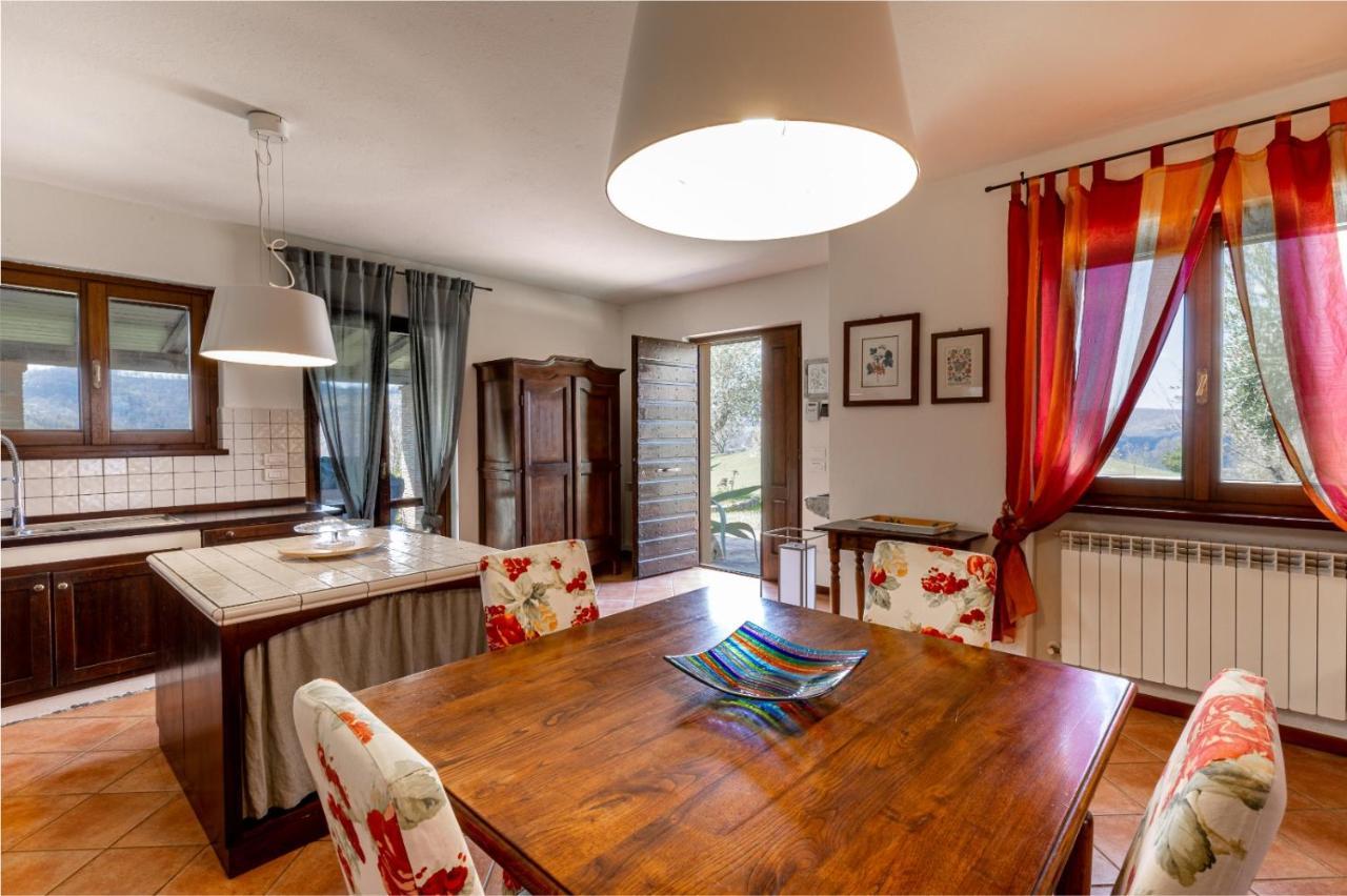 Casa Vacanze Colonnata Губио Екстериор снимка