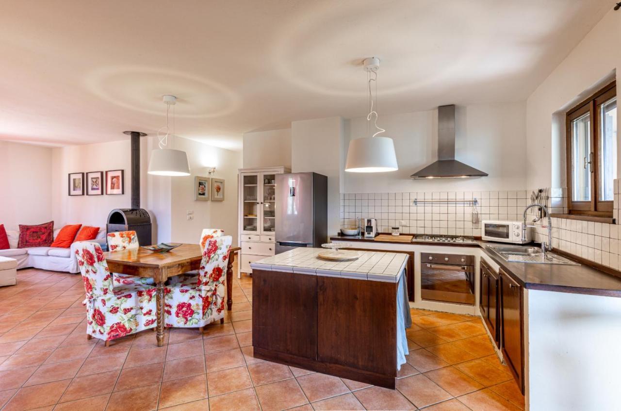 Casa Vacanze Colonnata Губио Екстериор снимка