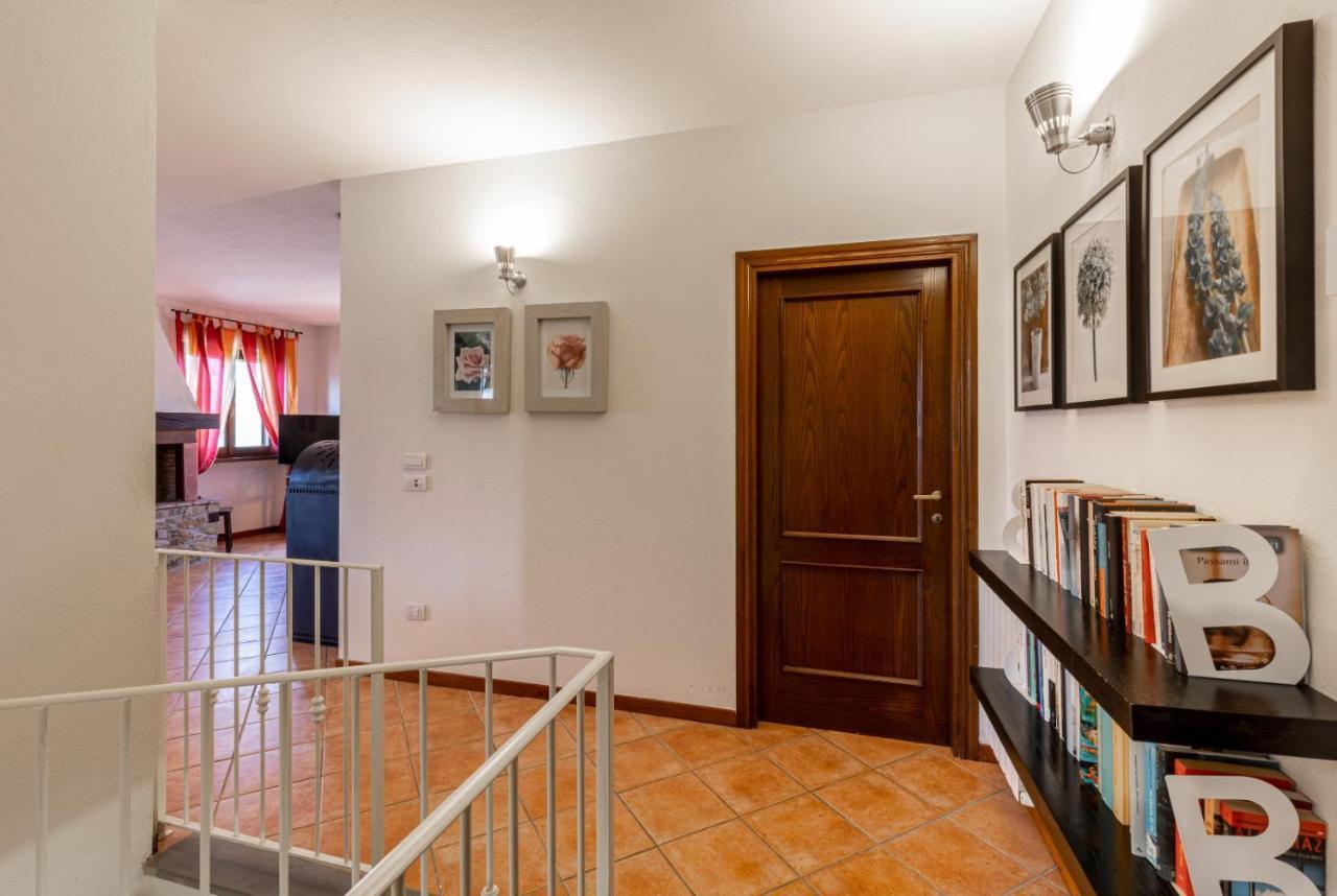 Casa Vacanze Colonnata Губио Екстериор снимка